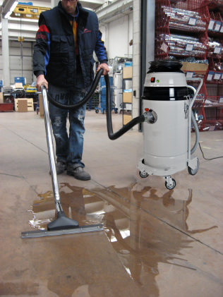 Industrial canister vacuum cleaner 501 WD | Delfin