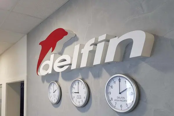 logo parete delfin