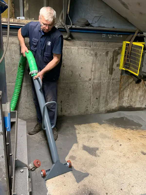 Recupero materiale abrasivo in cabina di sabbiatura